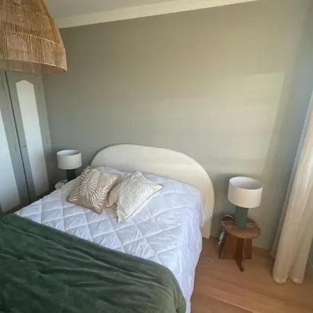 Renovated - 2 Bedrooms With Balcony Appartement *